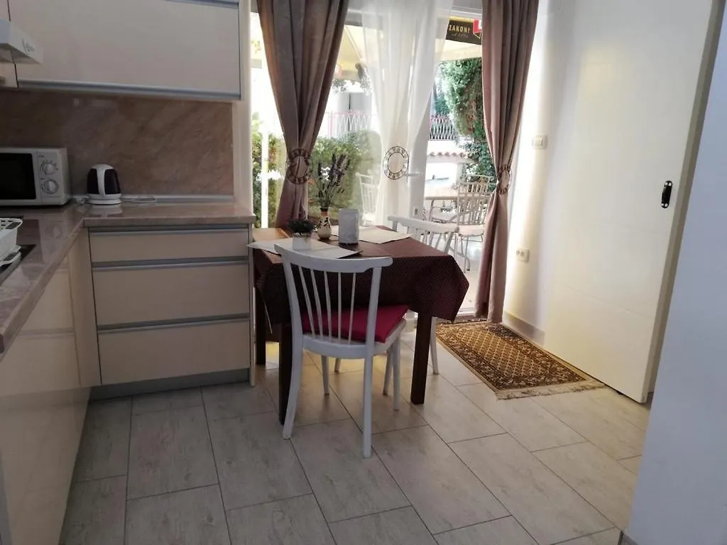 Apartments With A Parking Space Pakostane, Biograd - 22375