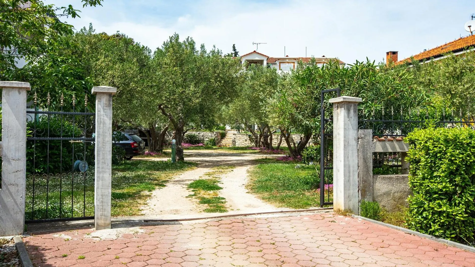 Apartments With A Parking Space Pakostane, Biograd - 22375 Croácia
